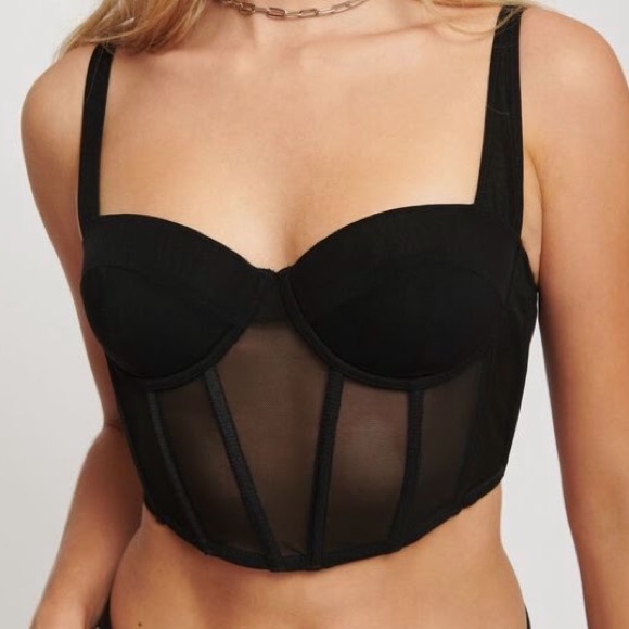 Going Out Bustier Top - Picture 3 of 3